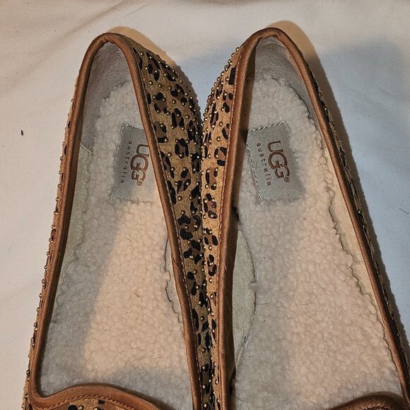 Ugg Leopard beaded leather flats size US 9 - Picture 2 of 7